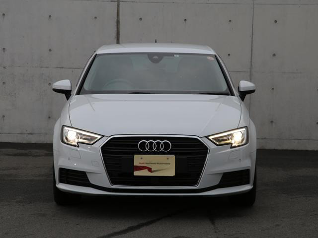 中古車 アウディ A3スポーツバック 30 Tfsi の中古車詳細 13 000km ホワイト 大阪府 278万円 中古車情報 中古車 検索なら 車選びドットコム 車選び Com