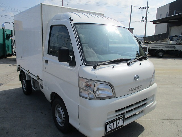 中古車 ダイハツ ハイゼットトラック 冷蔵冷凍車 の中古車詳細 59 000km ホワイト 和歌山県 118万円 中古車情報 中古車 検索なら 車選びドットコム 車選び Com