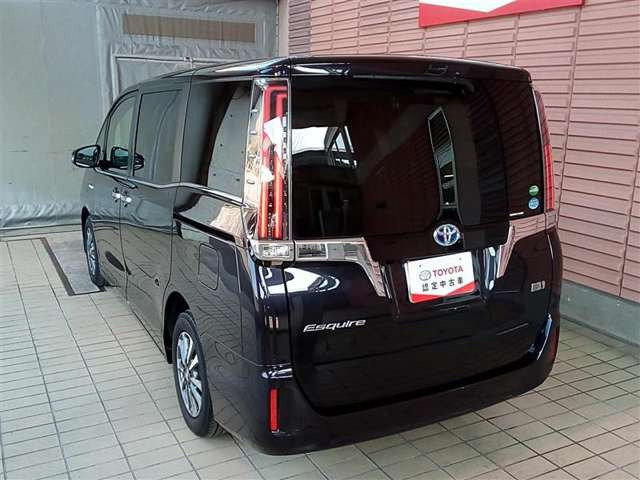 中古車 トヨタ エスクァイアハイブリッド 1 8 Gi の中古車詳細 44 000km ブラック 岡山県 263 8万円 中古車情報 中古車検索なら 車選びドットコム 車選び Com