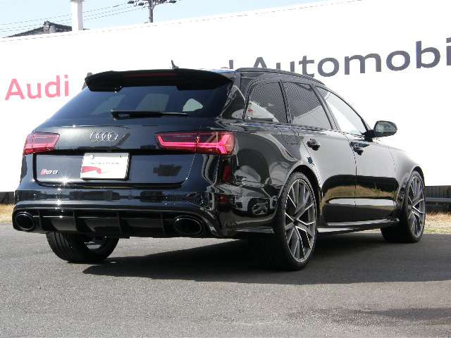 中古車 アウディ Rs6アバント 4 0 パフォーマンス 4wd の中古車詳細 18 000km ブラック 愛知県 1 150万円 中古車 情報 中古車検索なら 車選びドットコム 車選び Com