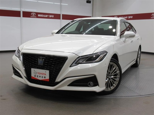 中古車 トヨタ クラウンハイブリッド 2 5 S エレガンス スタイルii の中古車詳細 7 000km パールメタリック 和歌山県 429万円 中古車情報 中古車検索なら 車選びドットコム 車選び Com