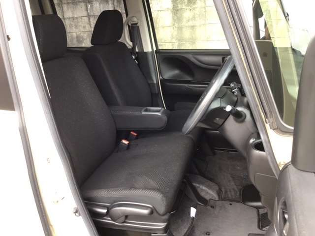 中古車 ホンダ N Box G Ssパッケージ の中古車詳細 22 000km パールイエロー 大分県 93 8万円 中古車情報 中古車検索なら 車選びドットコム 車選び Com