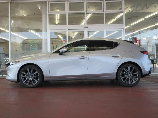 中古車 マツダ Mazda3ファストバック 2 0 s プロアクティブ ツーリング セレクション の中古車詳細 753km グレー 岐阜県 229 8万円 中古車情報 中古車検索なら 車選びドットコム 車選び Com