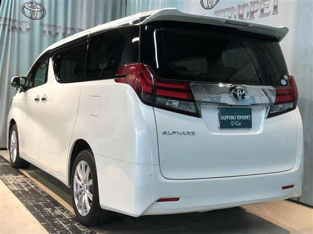 中古車 トヨタ アルファード 2 5 G 4wd の中古車詳細 40 000km パールメタリック 北海道 328万円 中古車情報 中古車検索なら 車選びドットコム 車選び Com