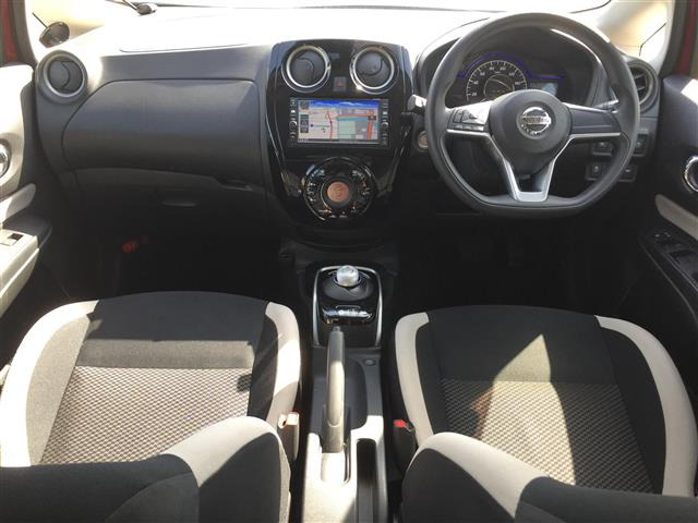 中古車 日産 ノート 1 2 E Power X 修復歴無し の中古車詳細 26 000km ガーネットレッド 愛媛県 109 9万円 中古車情報 中古車検索なら 車選びドットコム 車選び Com