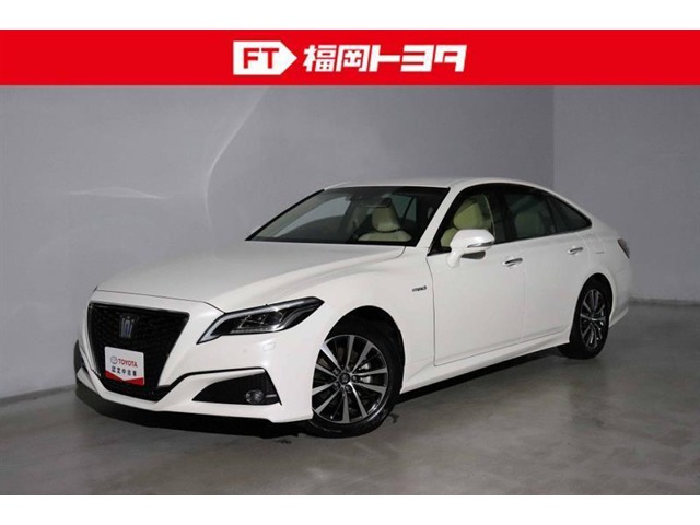 中古車 トヨタ クラウンハイブリッド 2 5 G の中古車詳細 17 000km ホワイトパール 福岡県 409万円 中古車情報 中古車 検索なら 車選びドットコム 車選び Com