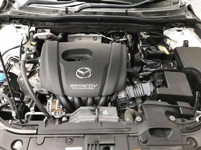 中古車 マツダ アクセラスポーツ 1 5 15s Lパッケージ の中古車詳細 21 000km ホワイト 鹿児島県 163 9万円 中古車情報 中古車検索なら 車選びドットコム 車選び Com