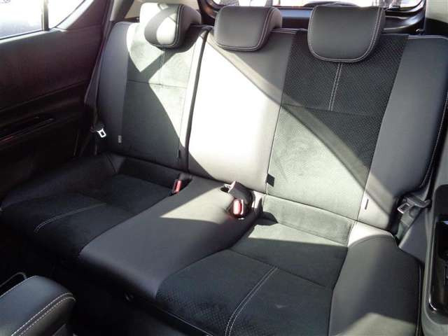 中古車 トヨタ アクア 1 5 G G S の中古車詳細 23 000km グレーメタリック 京都府 125万円 中古車情報 中古車検索なら 車選びドットコム 車選び Com