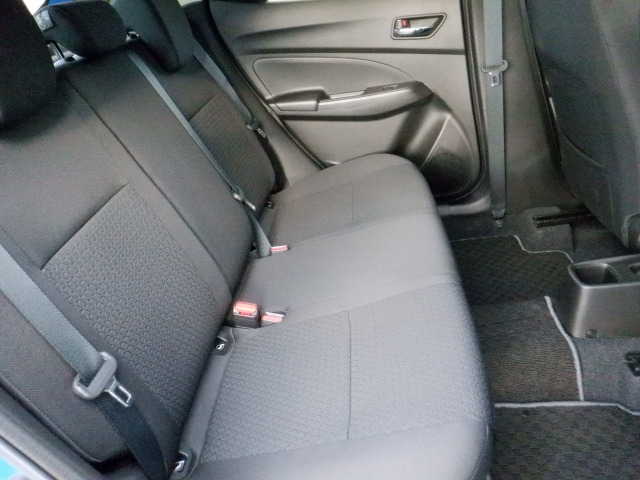 中古車 スズキ スイフト の中古車詳細 29 000km アオ 兵庫県 96 6万円 中古車情報 中古車検索なら 車選びドットコム 車選び Com