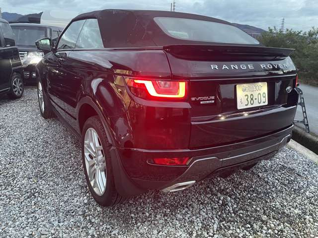 中古車 ランドローバー レンジローバーイヴォークコンバーチブル Hseダイナミック 4wd の中古車詳細 14 000km ブラック 和歌山県 740万円 中古車情報 中古車検索なら 車選びドットコム 車選び Com