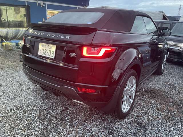 中古車 ランドローバー レンジローバーイヴォークコンバーチブル Hseダイナミック 4wd の中古車詳細 14 000km ブラック 和歌山県 740万円 中古車情報 中古車検索なら 車選びドットコム 車選び Com