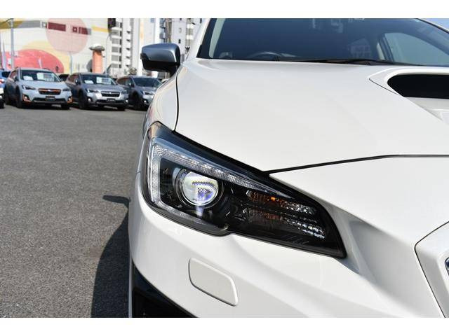 中古車 スバル レヴォーグ 1 6 Gt S アイサイト 4wd の中古車詳細 25 000km ホワイトメタリック 福岡県 273 9万円 中古車情報 中古車検索なら 車選びドットコム 車選び Com