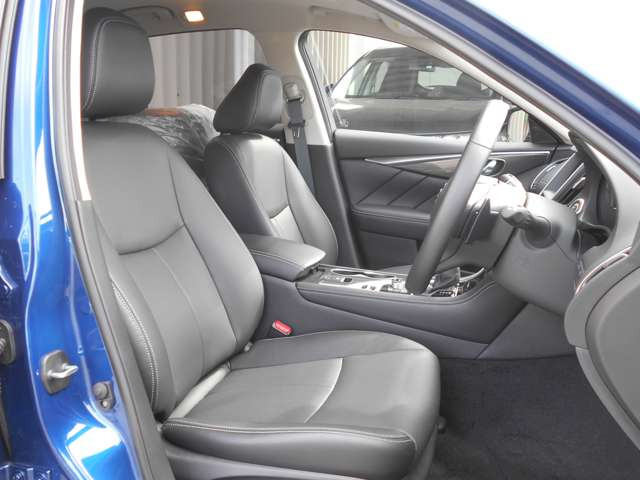 中古車 日産 スカイライン 3 5 ハイブリッド Gt タイプsp 4wd の中古車詳細 2 000km ブルー 北海道 533万円 中古車情報 中古車検索なら 車選びドットコム 車選び Com