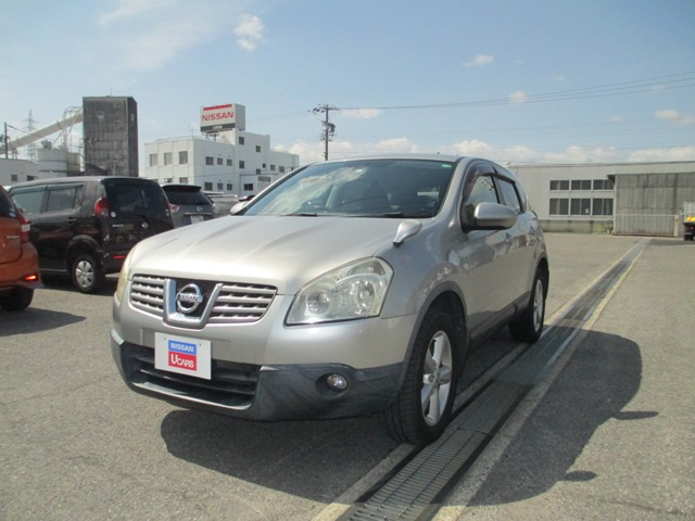 中古車 日産 デュアリス 2 0 g Four 4wd の中古車詳細 105 000km シルバー 愛知県 47 8万円 中古車情報 中古車検索なら 車選びドットコム 車選び Com