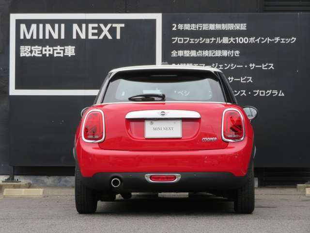 中古車 Bmw ミニ クーパー 5ドア Dct の中古車詳細 25 000km レッド 愛知県 279万円 中古車情報 中古車検索なら 車 選びドットコム 車選び Com