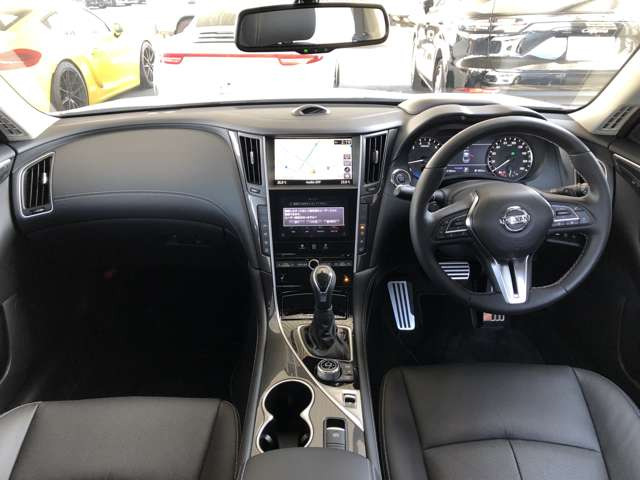 中古車 日産 スカイライン 3 5 ハイブリッド Gt タイプsp 4wd の中古車詳細 5 000km ホワイト 新潟県 458万円 中古車情報 中古車検索なら 車選びドットコム 車選び Com