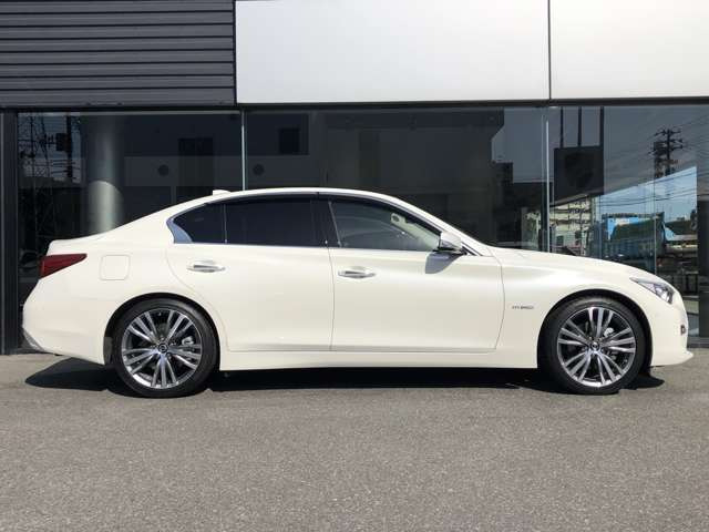 中古車 日産 スカイライン 3 5 ハイブリッド Gt タイプsp 4wd の中古車詳細 5 000km ホワイト 新潟県 458万円 中古車情報 中古車検索なら 車選びドットコム 車選び Com