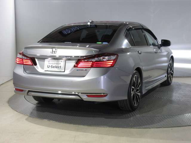 中古車 ホンダ アコードハイブリッド 2 0 Ex の中古車詳細 27 000km シルバーメタリック 埼玉県 245万円 中古車情報 中古車検索なら 車選びドットコム 車選び Com 中古車 ホンダ アコードハイブリッド 2 0 Ex の中古車詳細 27 000km シルバーメタリック 埼玉県 245万円 中古車情報 中古車検索なら 車選びドットコム 車選び Com