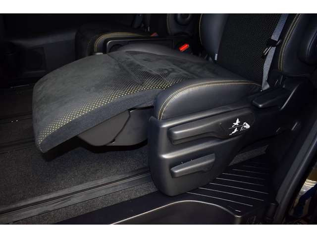 中古車 トヨタ ヴェルファイア Z A Gldアイズ の中古車詳細 41 000km ブラック 愛知県 325万円 中古車情報 中古車検索なら 車選びドットコム 車選び Com