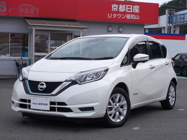 中古車 日産 ノート 1 2 E Power X の中古車詳細 37 000km パールホワイト 京都府 128万円 中古車情報 中古車 検索なら 車選びドットコム 車選び Com