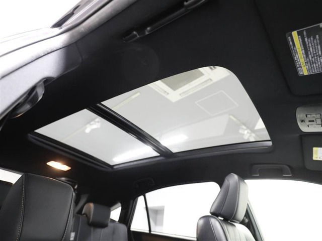 中古車 トヨタ ハリアー ハイブリッド プレミアム の中古車詳細 50 000km ブラック 愛知県 239万円 中古車情報 中古 車検索なら 車選びドットコム 車選び Com