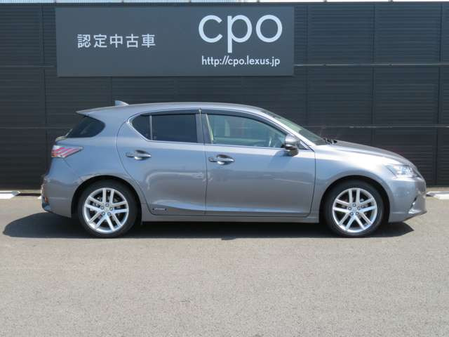 中古車 レクサス Ct0h バージョン L の中古車詳細 27 000km グレー 奈良県 268万円 中古車情報 中古車検索なら 車 選びドットコム 車選び Com