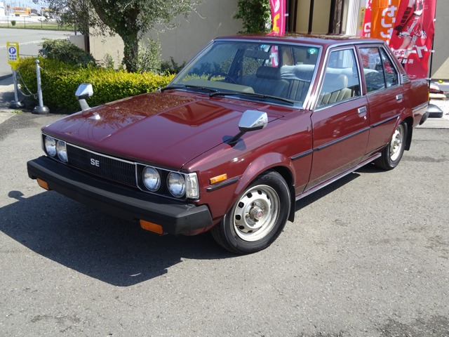 中古車 トヨタ カローラ 1 5 Se の中古車詳細 66 000km ワインレッドメタリック 徳島県 198万円 中古車情報 中古車 検索なら 車選びドットコム 車選び Com