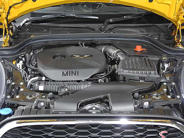 中古車 Bmw ミニ クーパー S の中古車詳細 13 000km オレンジ 神奈川県 259万円 中古車情報 中古車検索なら 車選びドットコム 車選び Com