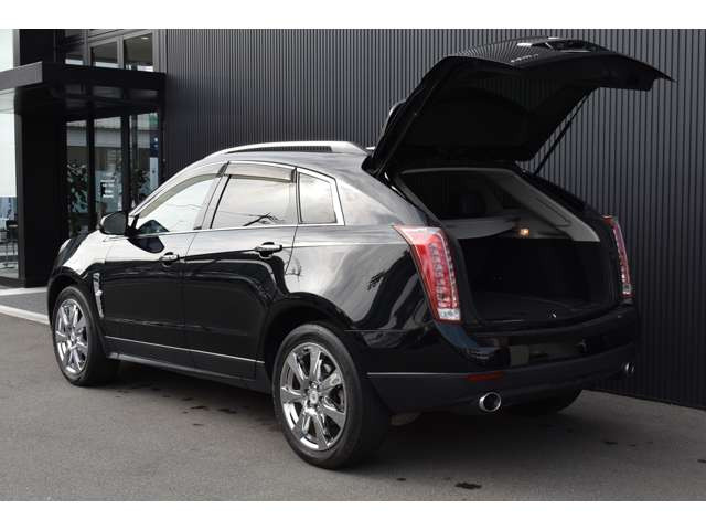 中古車 キャデラック Srxクロスオーバー プレミアム 4wd の中古車詳細 38 000km ブラック 東京都 238万円 中古車情報 中古車検索なら 車選びドットコム 車選び Com