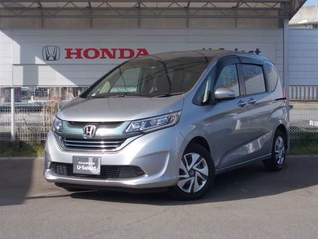 中古車 ホンダ フリード 1 5 ハイブリッド G ホンダセンシング の中古車詳細 33 000km シルバーメタリック 熊本県 187 8万円 中古車情報 中古車検索なら 車選びドットコム 車選び Com