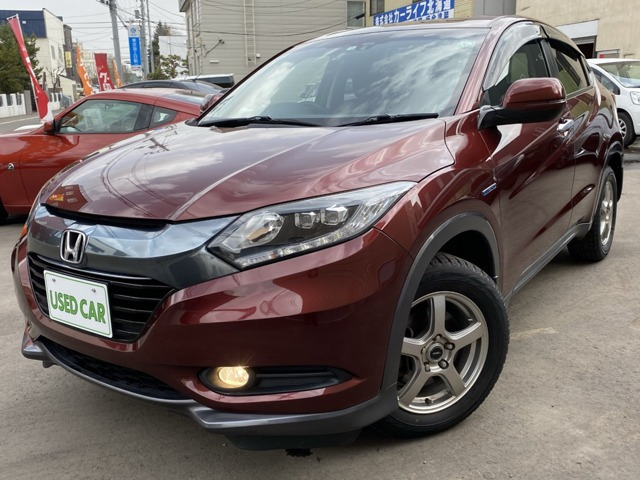 中古車 ホンダ ヴェゼル 1 5 ハイブリッド X 4wd オートクルーズ バックカメラ パドルシフト の中古車詳細 57 000km ワインレッド 北海道 149 8万円 中古車情報 中古車検索なら 車選びドットコム 車選び Com