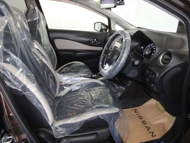 中古車 日産 ノート 1 2 E Power X の中古車詳細 74 000km ブラウン 宮崎県 117 7万円 中古車情報 中古車検索なら 車選びドットコム 車選び Com