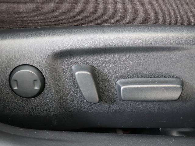 中古車 トヨタ マークx 2 5 250g の中古車詳細 38 000km シルバーメタリック 東京都 99万円 中古車情報 中古車 検索なら 車選びドットコム 車選び Com