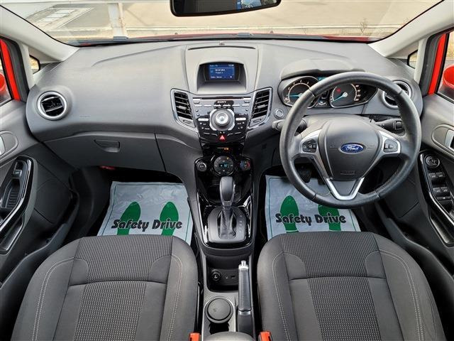 中古車 ヨーロッパフォード フィエスタ 1 0 エコブースト の中古車詳細 46 000km レッド 岐阜県 128万円 中古車情報 中古車検索なら 車選びドットコム 車選び Com