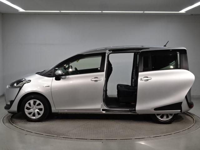 中古車 トヨタ シエンタ ハイブリッド 1 5 G の中古車詳細 55 000km シルバーメタリック 神奈川県 128万円 中古車 情報 中古車検索なら 車選びドットコム 車選び Com