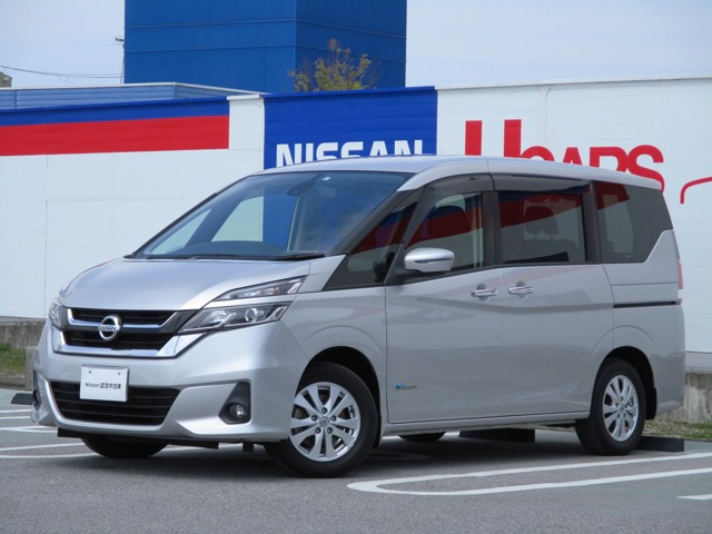 中古車 日産 セレナ 2 0 G の中古車詳細 30 000km シルバー 滋賀県 1 8万円 中古車情報 中古車検索なら 車選びドットコム 車選び Com