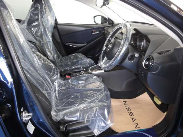 中古車 マツダ デミオ 1 5 Xd ツーリング の中古車詳細 22 000km ダークブルー 宮崎県 106 7万円 中古車情報 中古車 検索なら 車選びドットコム 車選び Com