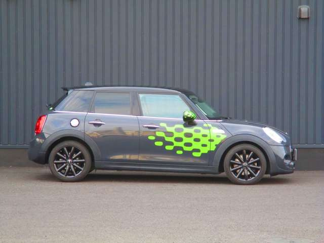 中古車 Bmw ミニ クーパー の中古車詳細 13 000km グレーブラック 群馬県 226万円 中古車情報 中古車検索なら 車 選びドットコム 車選び Com