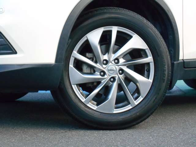 中古車 日産 エクストレイル 2 0 xtt エマージェンシーブレーキパッケージ 4wd 2列車 の中古車詳細 54 000km パールホワイト 茨城県 168万円 中古車情報 中古車検索なら 車選びドットコム 車選び Com