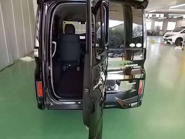 中古車 ホンダ ステップワゴン 2 0 スパーダ ハイブリッド G ホンダセンシング の中古車詳細 63 000km ブラックパール 東京都 249 8万円 中古車情報 中古車検索なら 車選びドットコム 車選び Com