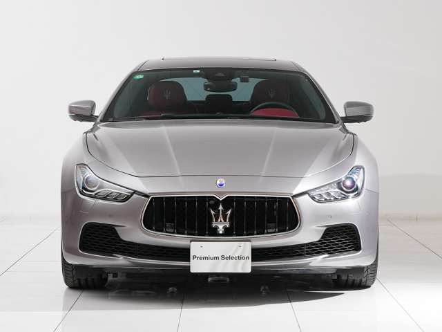 中古車 マセラティ ギブリ 3 0 サンルーフ19インチawゼニアシルクシート の中古車詳細 22 000km グレーメタリック 愛知県 518万円 中古車情報 中古車検索なら 車選びドットコム 車選び Com