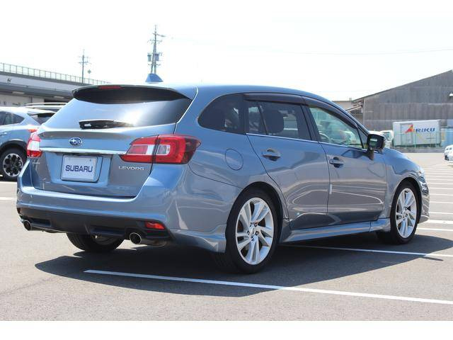 中古車 スバル レヴォーグ 1 6 Gt アイサイト Sスタイル 4wd の中古車詳細 79 000km グレーメタリック 静岡県 135 3万円 中古車情報 中古車検索なら 車選びドットコム 車選び Com
