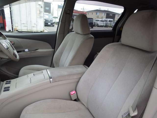 中古車 トヨタ エスティマハイブリッド 2 4 G 4wd の中古車詳細 79 000km アオ 愛知県 67 8万円 中古車情報 中古車 検索なら 車選びドットコム 車選び Com