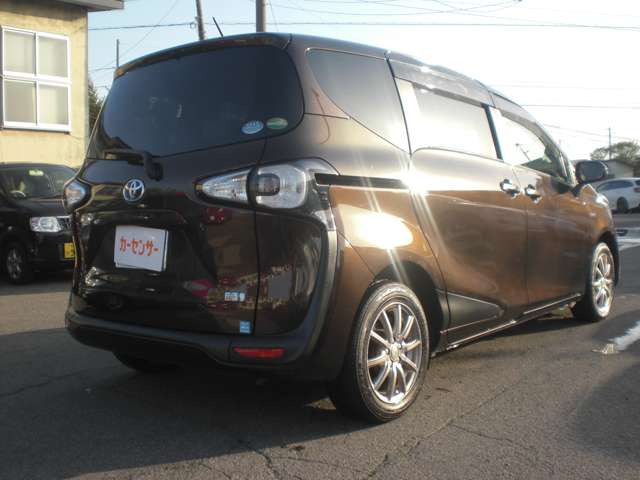 中古車 トヨタ シエンタ ハイブリッド 1 5 X の中古車詳細 72 000km ブラウン 秋田県 109万円 中古車情報 中古車検索なら 車選びドットコム 車選び Com