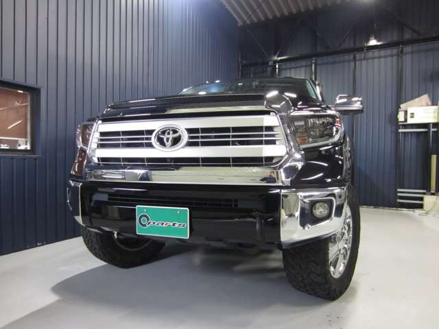中古車 米国トヨタ タンドラ クルーマックス 1794エディション 5 7 V8 4wd の中古車詳細 28 000km ブラックメタリック 福島県 600万円 中古車情報 中古車検索なら 車選びドットコム 車選び Com