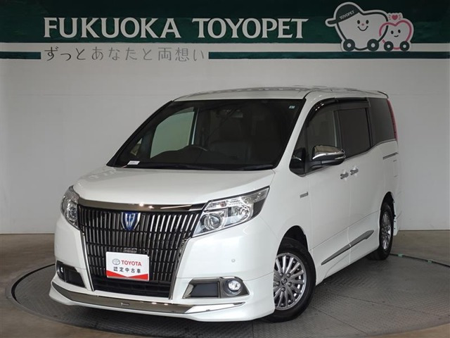 中古車 トヨタ エスクァイアハイブリッド 1 8 Gi ブラックテーラード の中古車詳細 48 000km パールメタリック 福岡県 225万円 中古車情報 中古車検索なら 車選びドットコム 車選び Com