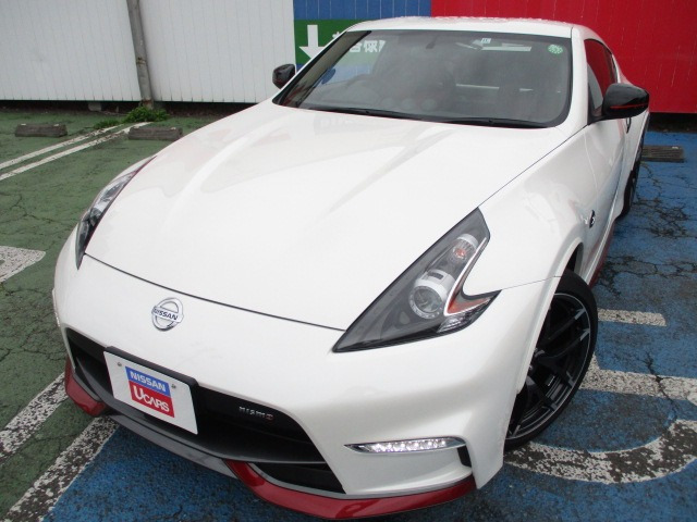 中古車 日産 フェアレディz 3 7 Nismo の中古車詳細 5 000km ホワイトパール 東京都 549 9万円 中古車情報 中古車検索なら 車選びドットコム 車選び Com