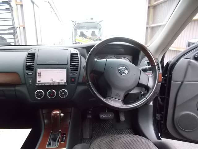 中古車 日産 ブルーバードシルフィ 2 0 g の中古車詳細 58 000km ブラック 京都府 29 8万円 中古車情報 中古車検索なら 車選びドットコム 車選び Com