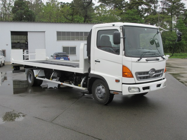 中古車 日野 レンジャー 3 35t セーフティローダー 積載車 の中古車詳細 295 000km ホワイト 秋田県 4万円 中古車 情報 中古車検索なら 車選びドットコム 車選び Com