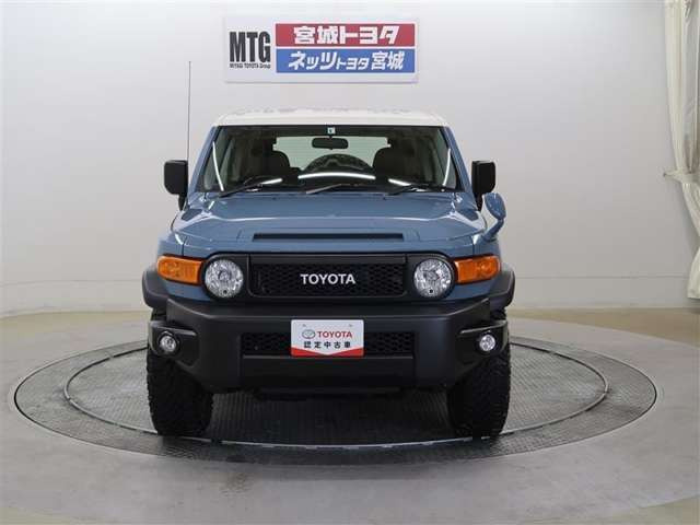 中古車 トヨタ Fjクルーザー 4 0 4wd の中古車詳細 74 000km ツートンブルー 宮城県 295万円 中古車情報 中古車 検索なら 車選びドットコム 車選び Com